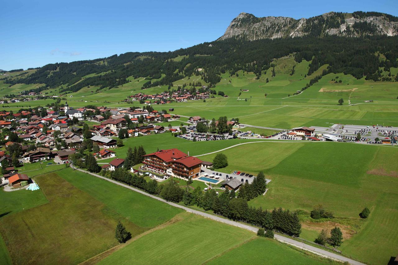 Hotel Hohenfels タンハイム エクステリア 写真