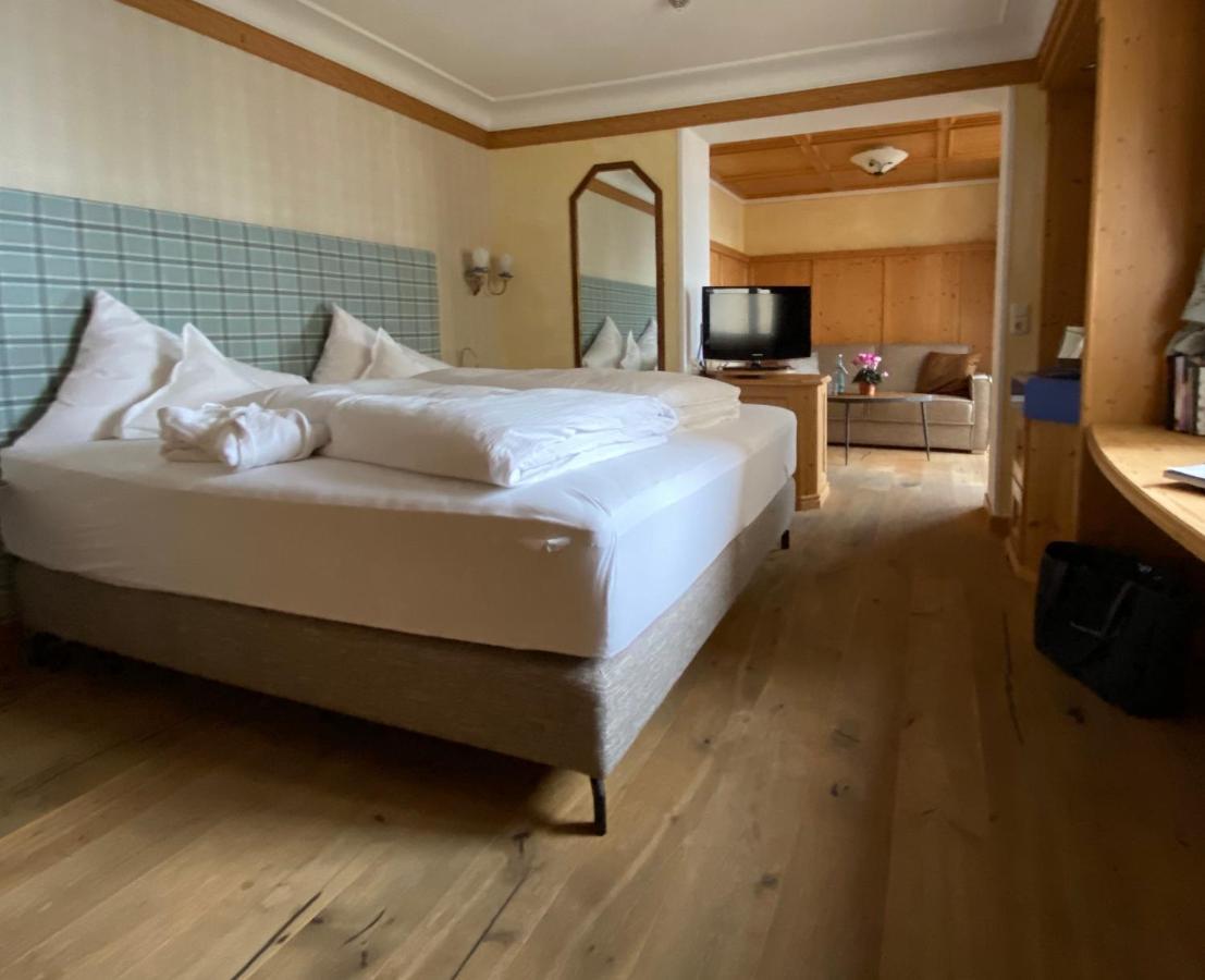 Hotel Hohenfels タンハイム エクステリア 写真